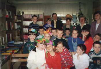 Spotkanie pisarza Andrzeja ubryckiego z uczniami I kl.w 2000r.